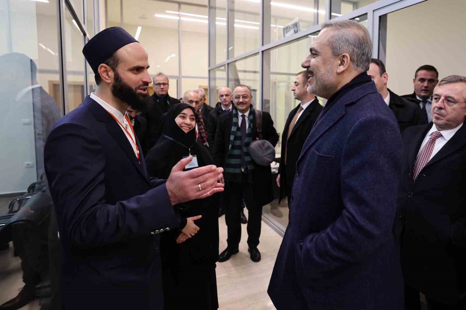 Dışişleri Bakanı Hakan Fidan, Arnavutluk’ta inşaatı sürmekte olan Namazgah Camii’ni