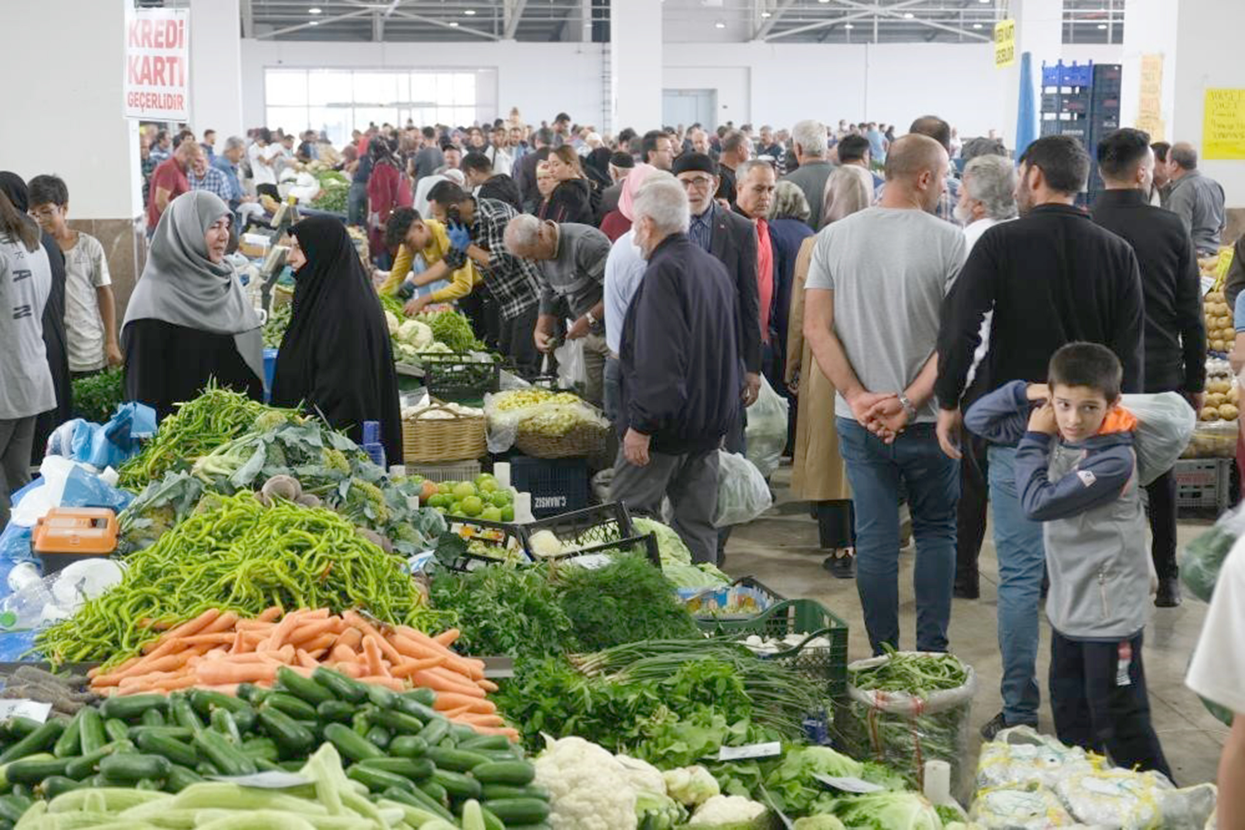 Ekonomik güven endeksi Aralık ayında 96,4 iken, Ocak ayında yüzde