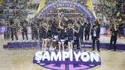 Basketbol ING Kadınlar Türkiye Kupası Finali’nde Fenerbahçe, normal süresi 71-71