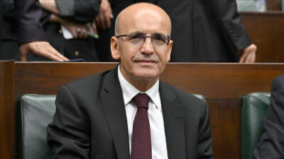 Valiler Toplantısında konuşan Hazine ve Maliye Bakanı Mehmet Şimşek, “Orta