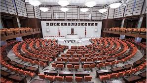 TBMM Genel Kurulunda görüşmeleri süren çalışma hayatına dair kanun teklifinin,