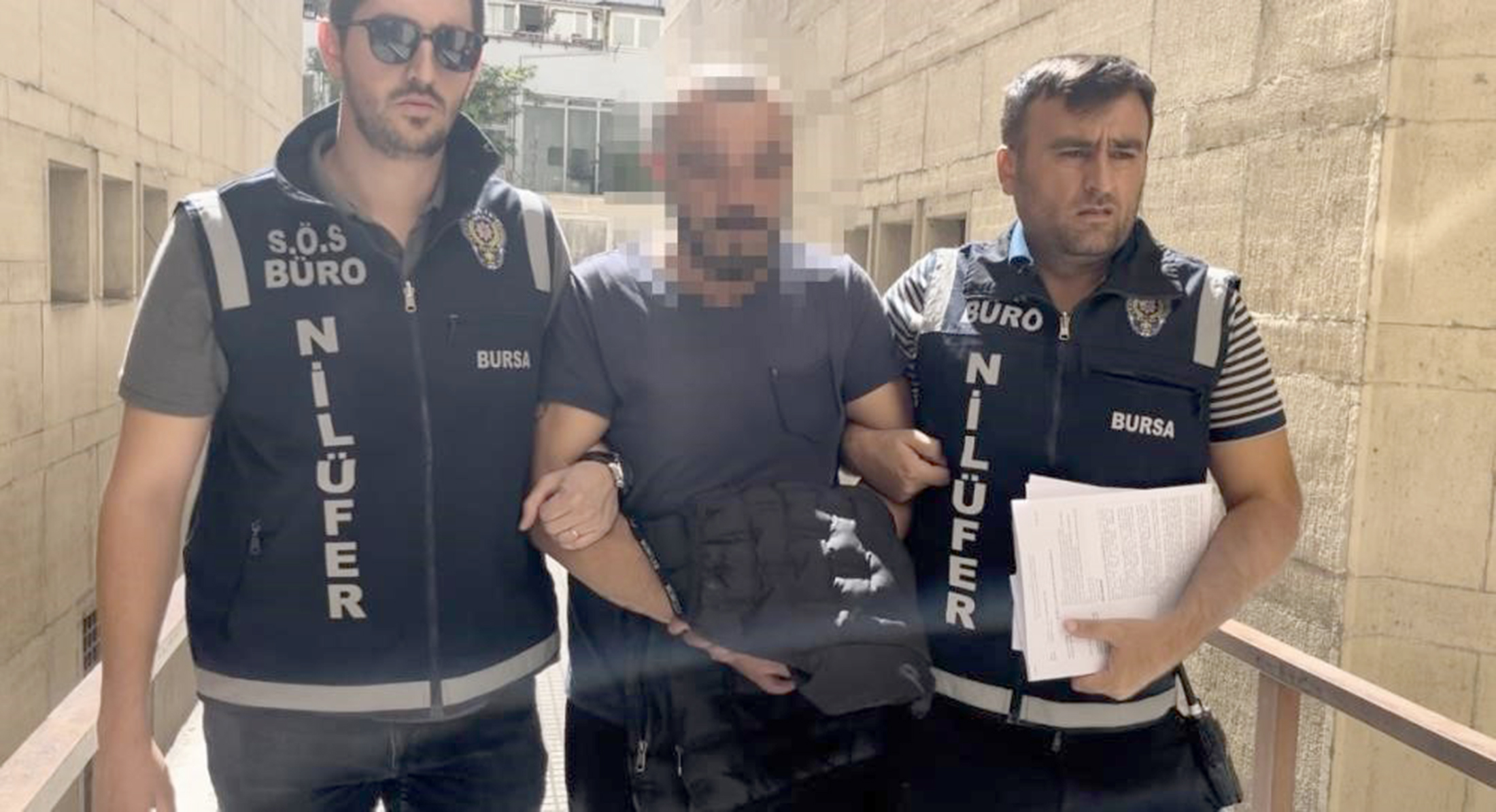 Bursa’da gittiği eğlence merkezinde eski sevgilisini gören ve zorla araca