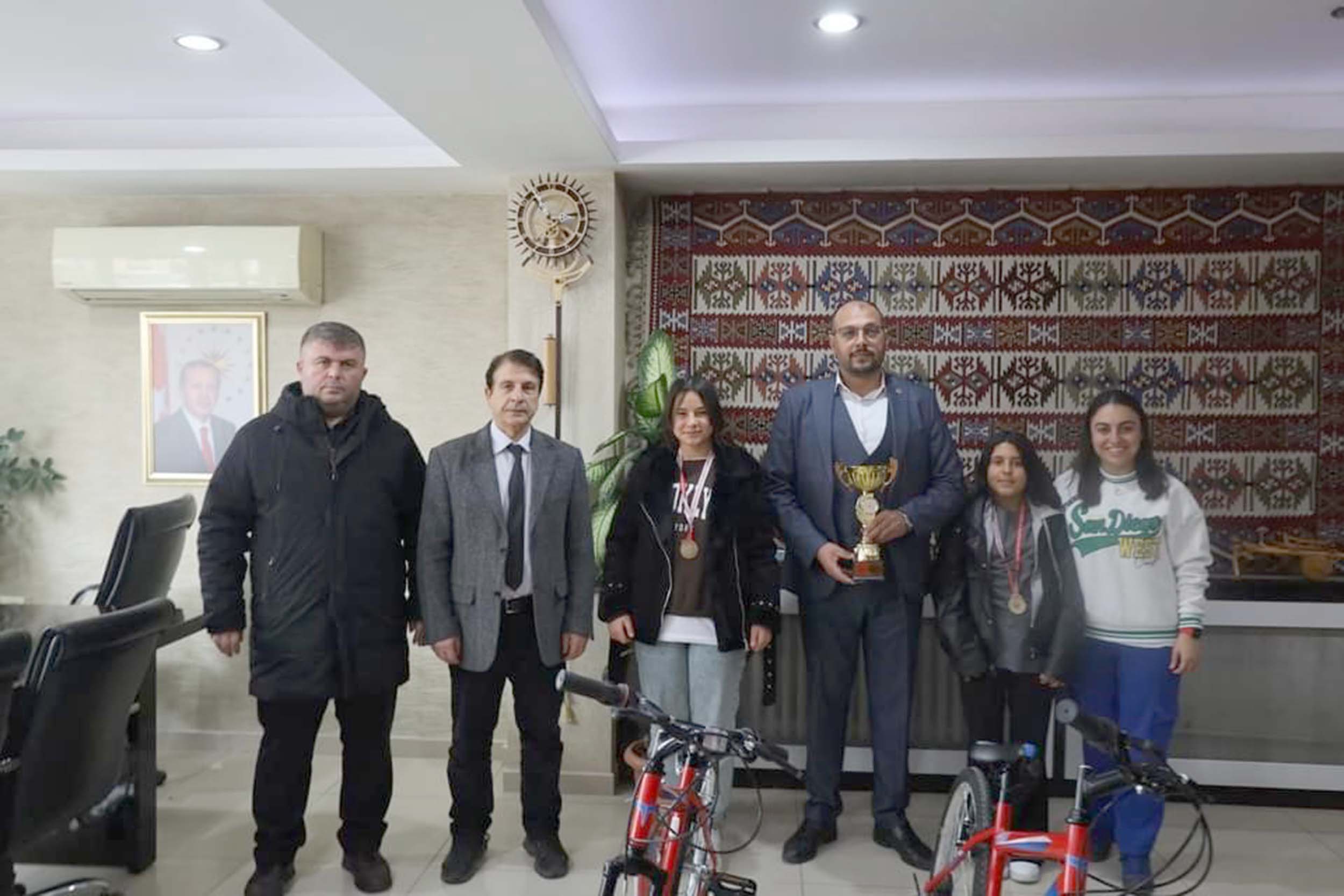 Afyonkarahisar Gençlik ve Spor İl Müdürlüğü tarafından düzenlenen Okul Sporları