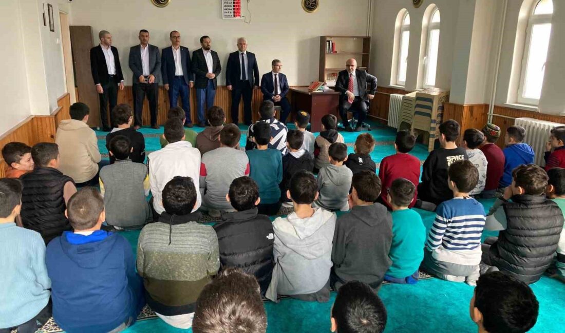 MÜFTÜ İMAMOĞLU HAFIZ ADAYLARI İLE SOHBETTE BULUŞTU