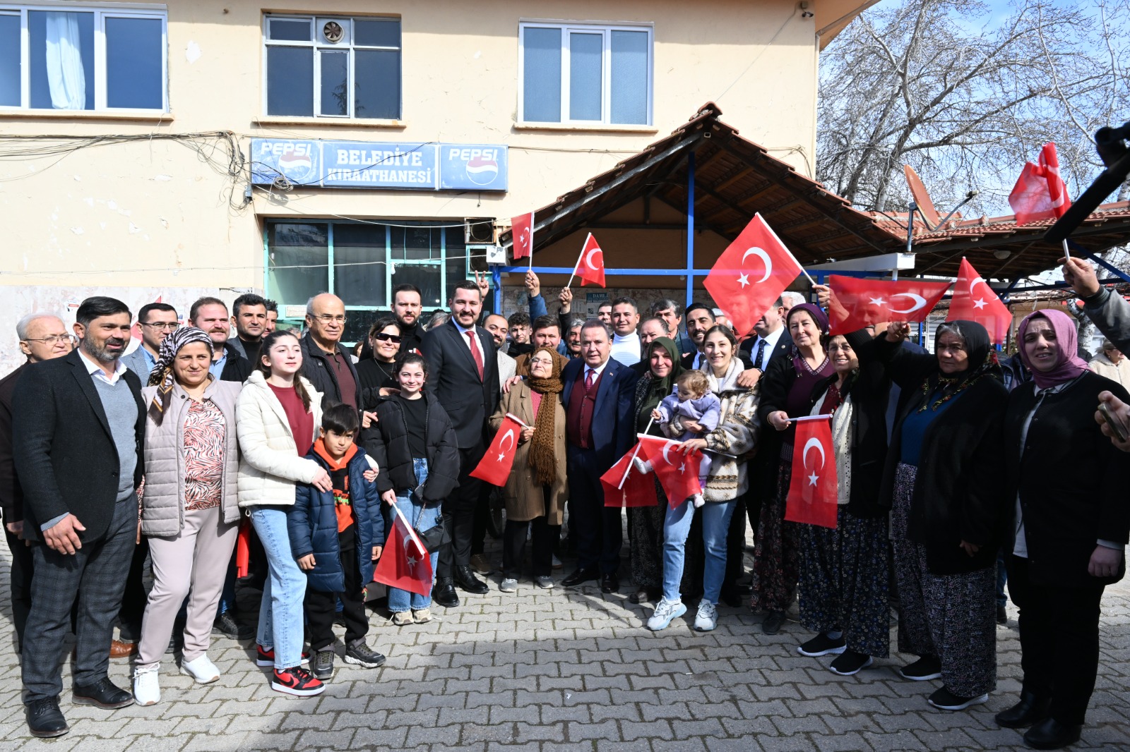 Antalya Büyükşehir Belediye Başkanı Muhittin Böcek, Korkuteli’ndeki belediye yatırımlarını inceleyerek,