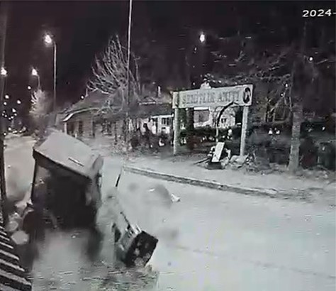  Afyonkarahisar’da bıçak ve sopa zoru ile gasp ettikleri aracı