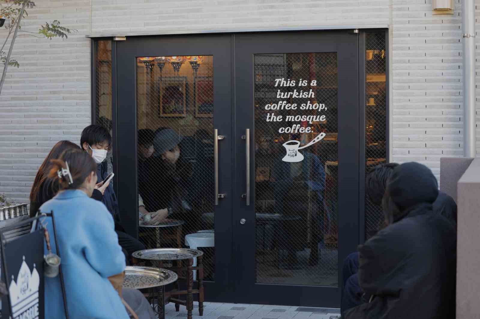 TÜRKİYE SEVDALISI BİR JAPON TARAFINDAN TOKYO'DA AÇILAN MOSQUE COFFEE (CAMİ