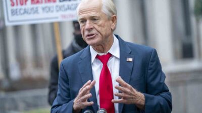 TRUMP’IN ESKİ DANIŞMANI PETER NAVARRO’YA 4 AY HAPİS CEZASI