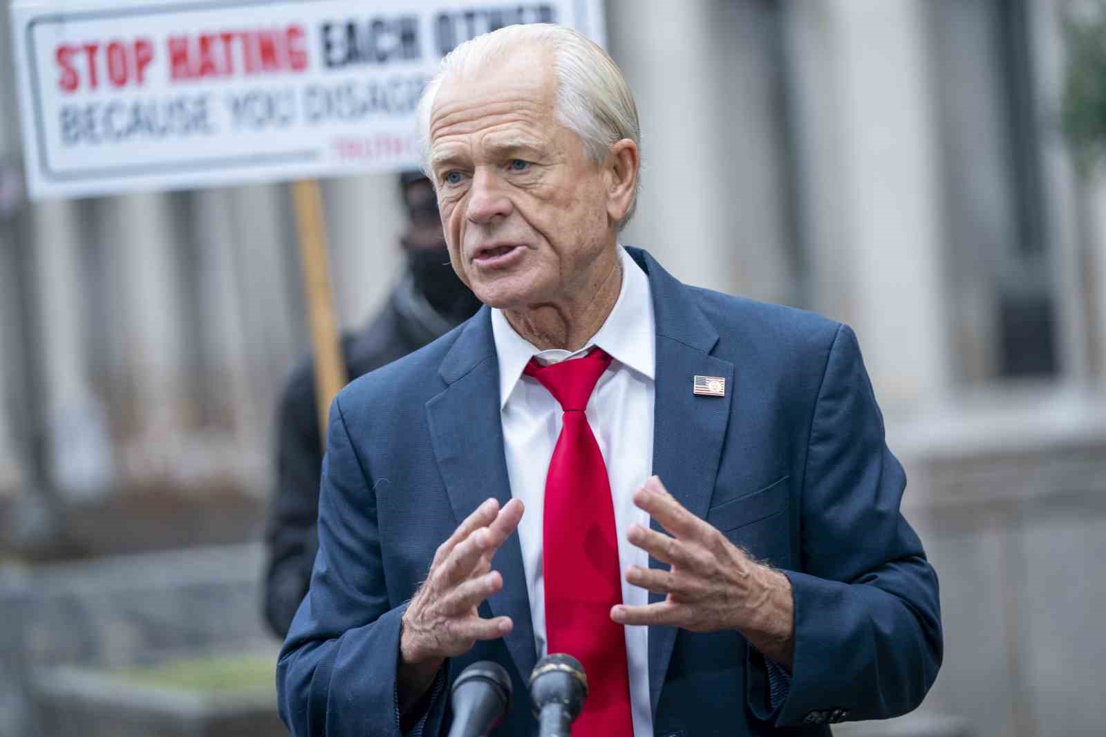 TRUMP’IN ESKİ DANIŞMANI PETER NAVARRO’YA 4 AY HAPİS CEZASI