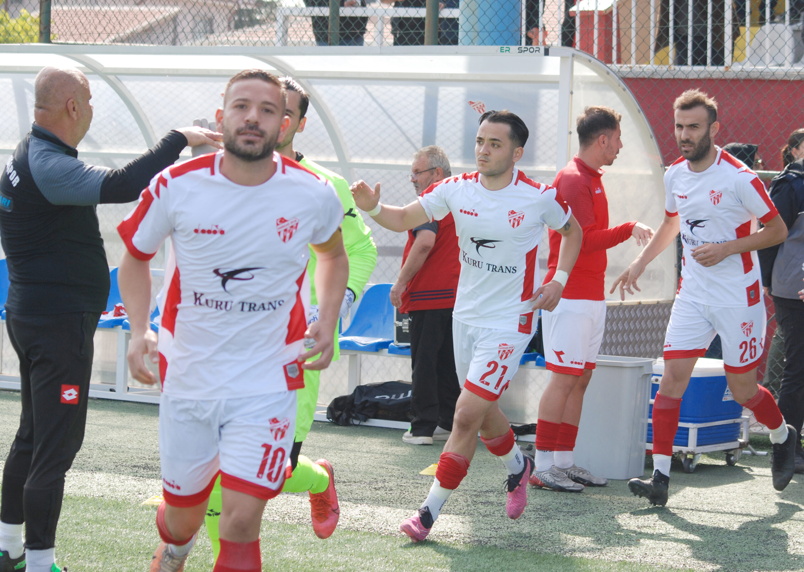 Bölgesel Amatör Lig’in 4.Grubunda  Pazar gün oynanan karşılaşmalar sonunda Çeşme