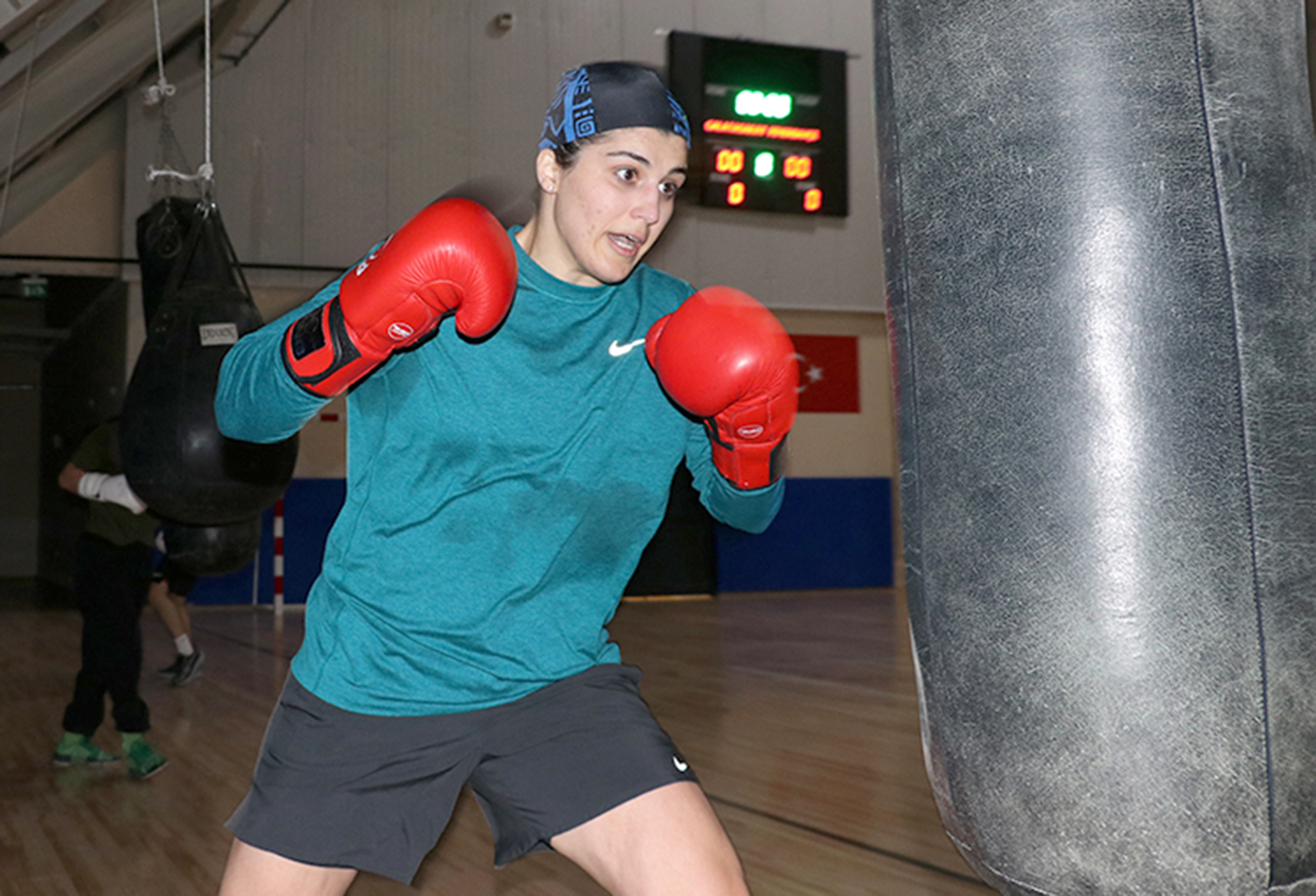 Olimpiyatlarda boksta Türkiye’nin ilk ve tek altın madalyalı sporcusu olan