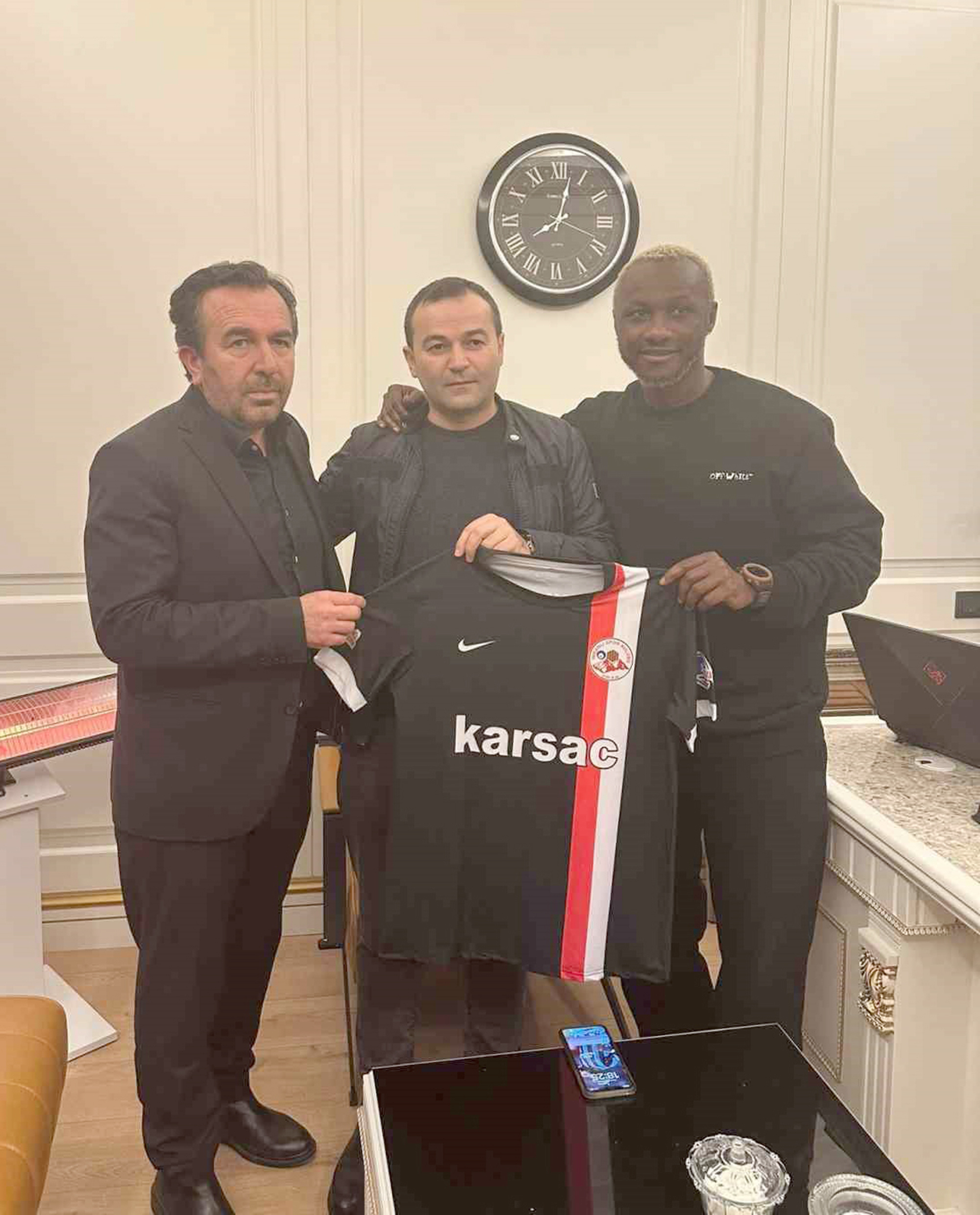 Trabzonspor’un eski yıldız futbolcusu İbrahim Yattara, Sivas Süper Amatör Lig