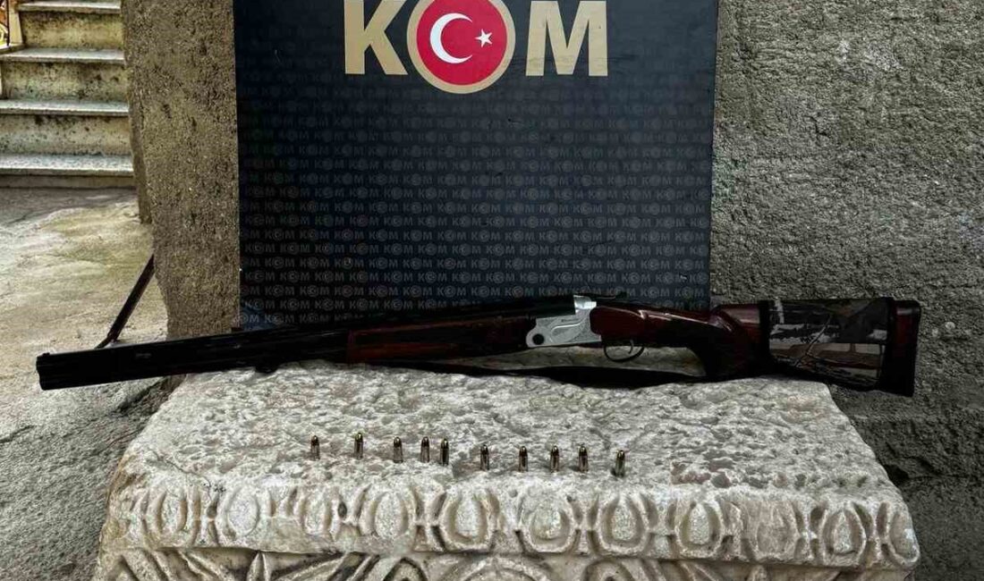 Afyonkarahisar’da polis tarafından gerçekleştirilen operasyonda yaklaşık ağırlığı 100 kilogram olan