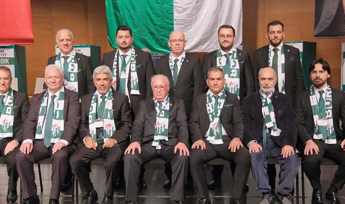 Bursaspor Kulübü’nün yeni yönetimi görev dağılımı gerçekleştirdi. Ünal Yanar, 2.