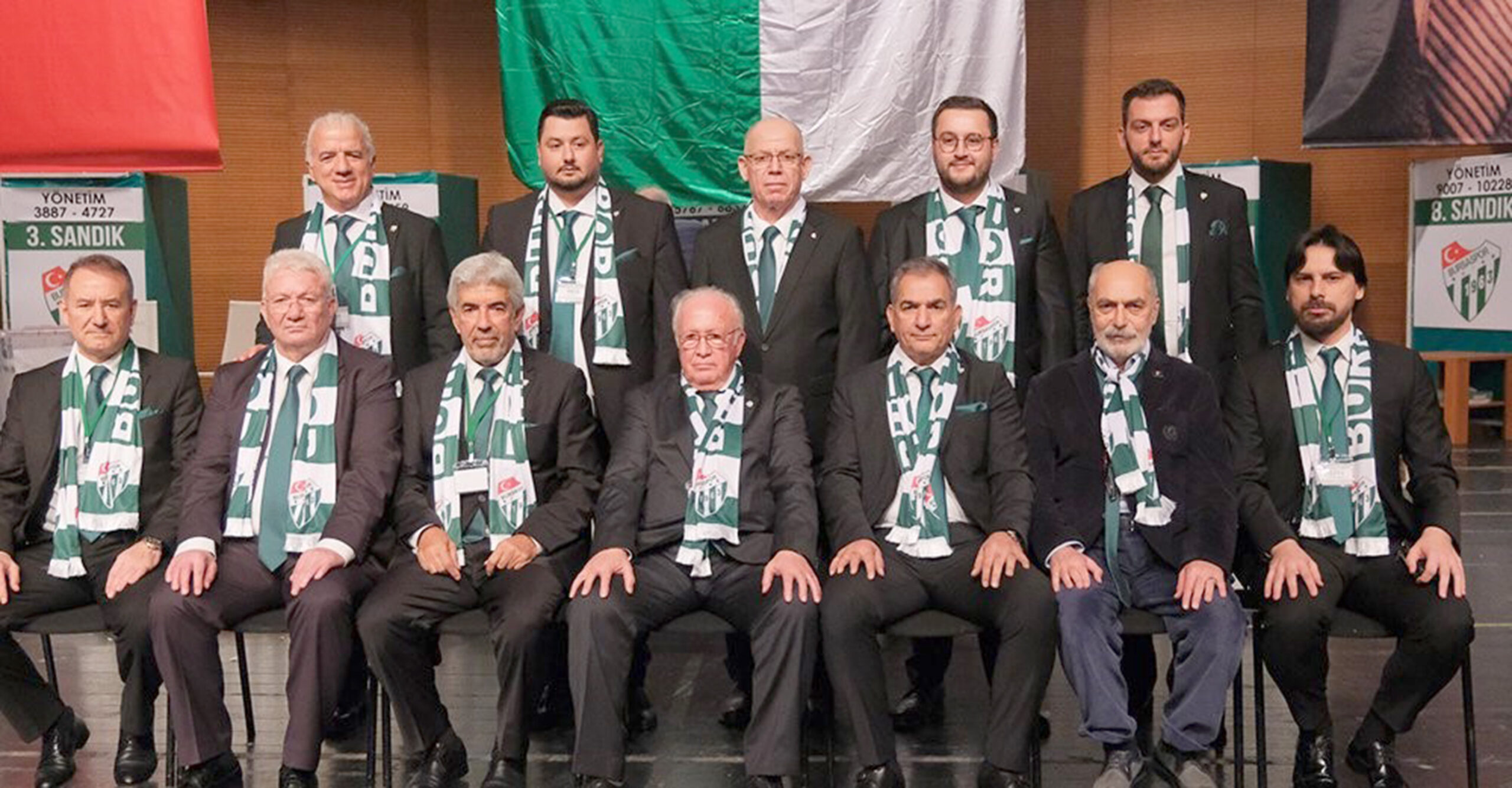 Bursaspor Kulübü’nün yeni yönetimi görev dağılımı gerçekleştirdi. Ünal Yanar, 2.