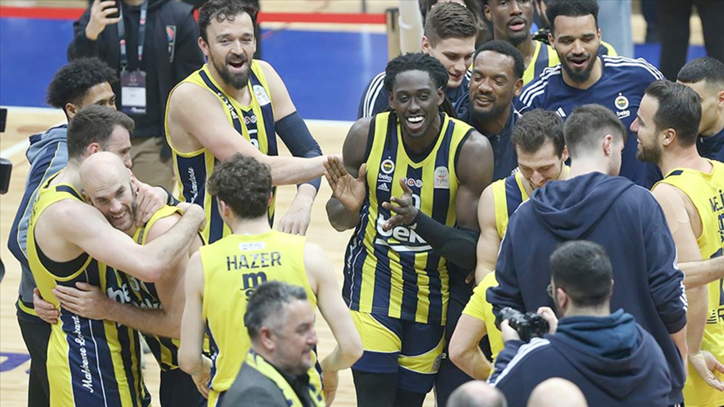   Basketbol Erkekler ING Türkiye Kupası’nı, finalde Anadolu Efes’i 80-67
