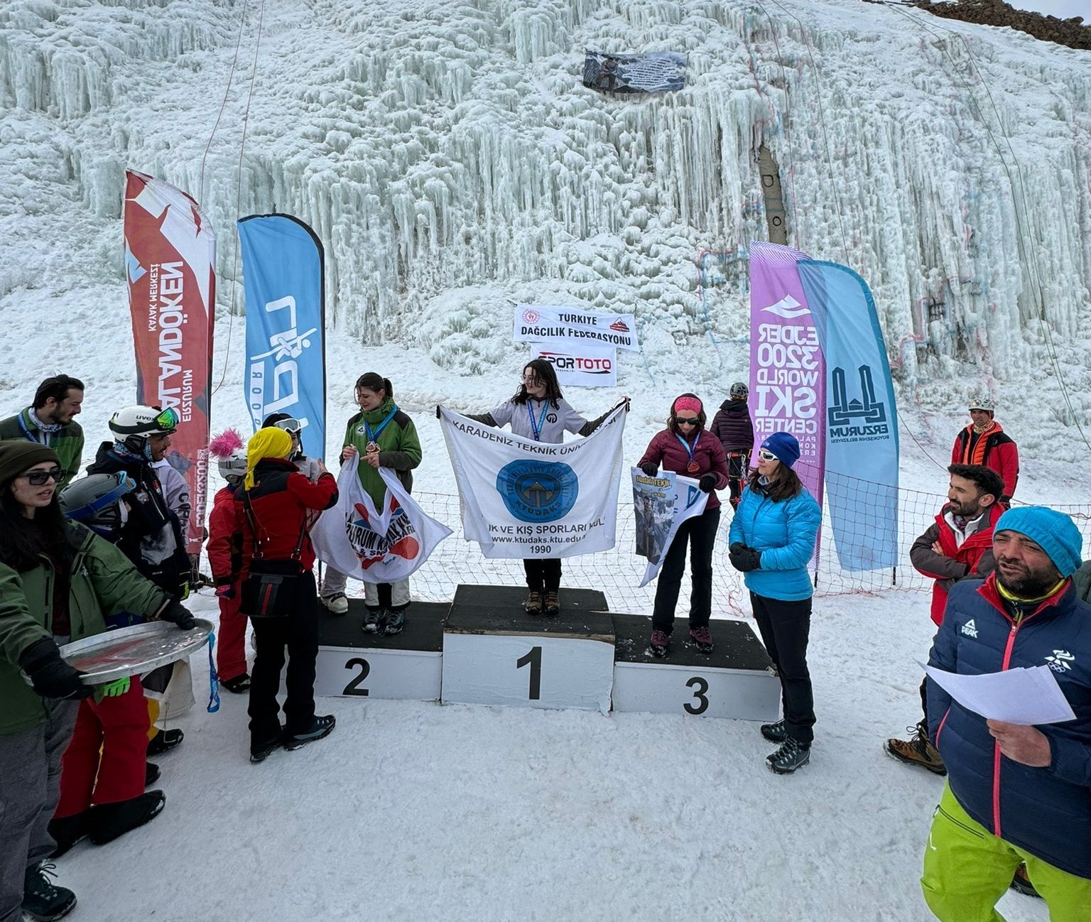   Türkiye Buz Tırmanışı Şampiyonası Erzurum Palandöken’de yapıldı, başarılı sporcular