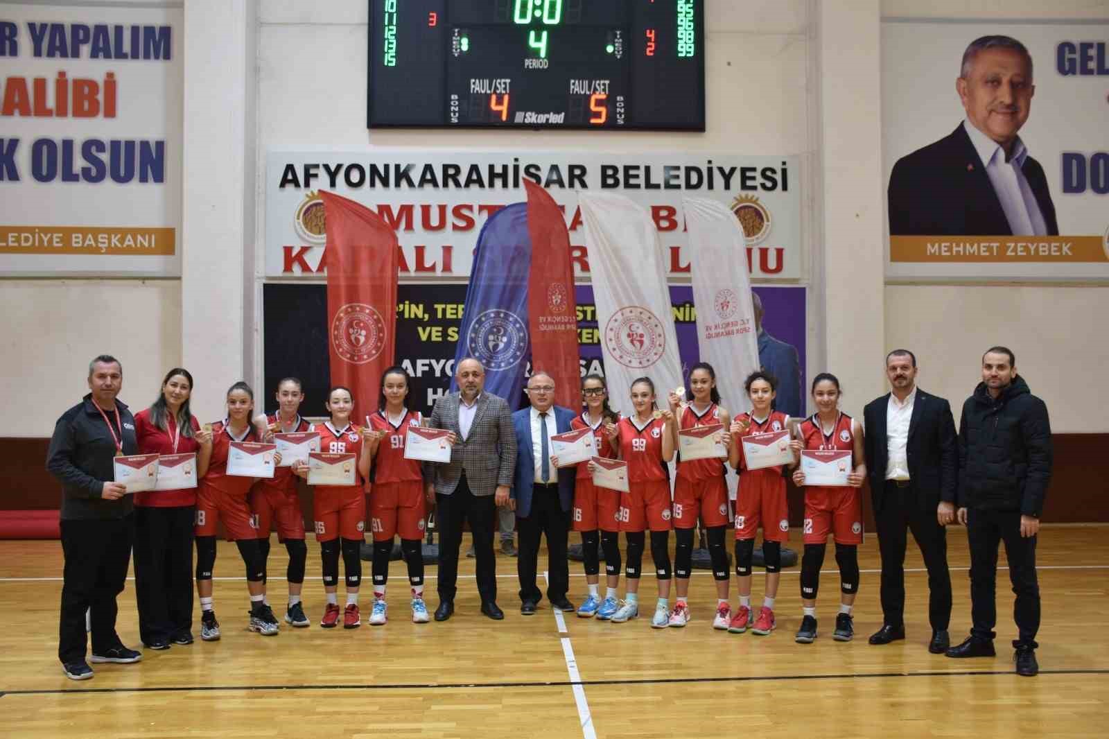 OKUL SPORLARI FAALİYET PROGRAMINDA YER ALAN BASKETBOL YILDIZ KIZLAR VE