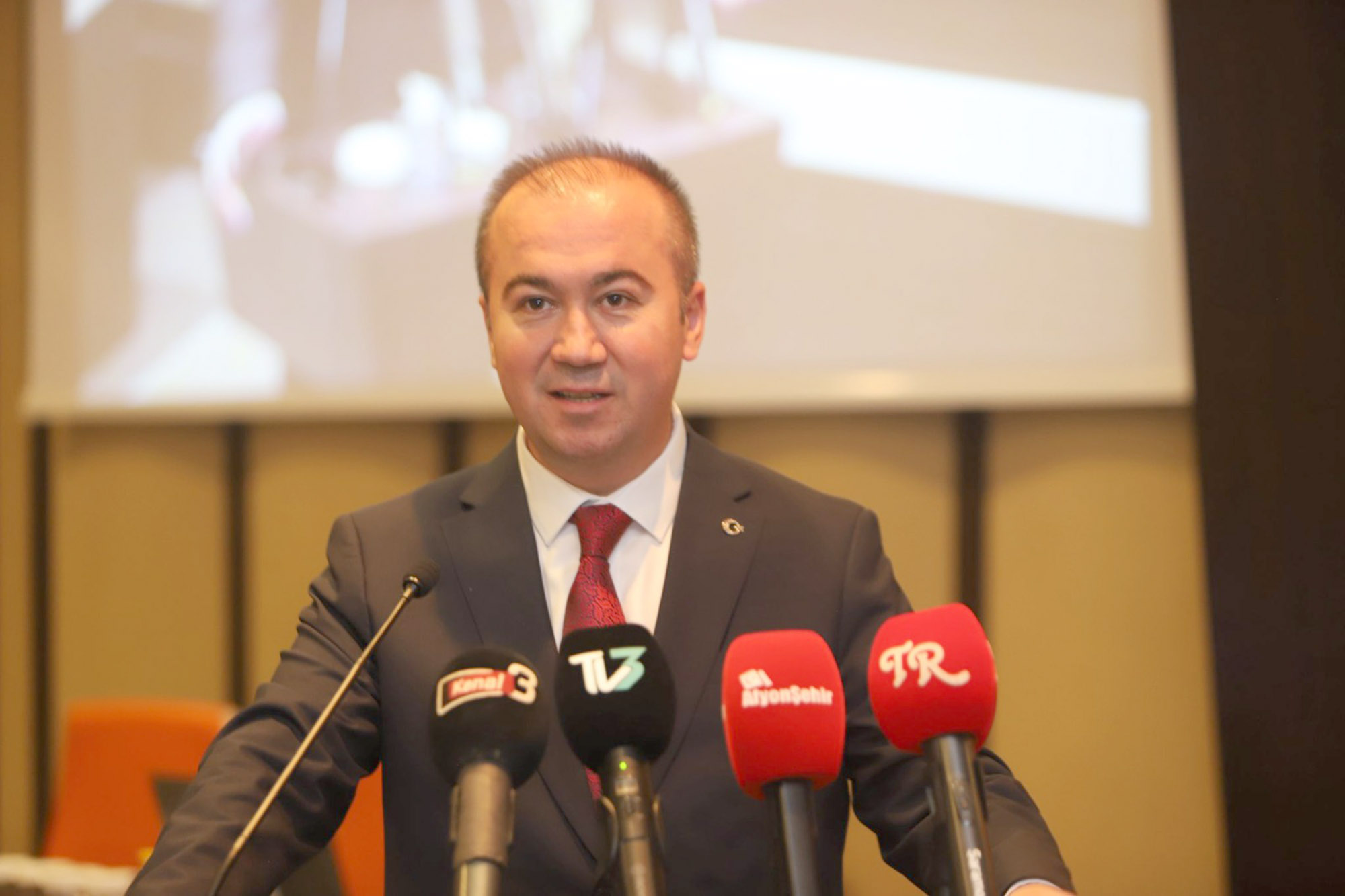 AK Parti Afyonkarahisar İl Başkanı Hüseyin Menteş, AK Parti Belediye