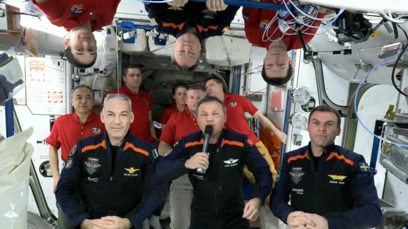 İlk Türk astronot Alper Gezeravcı’nın da içinde yer aldığı Ax-3 ekibi uzay