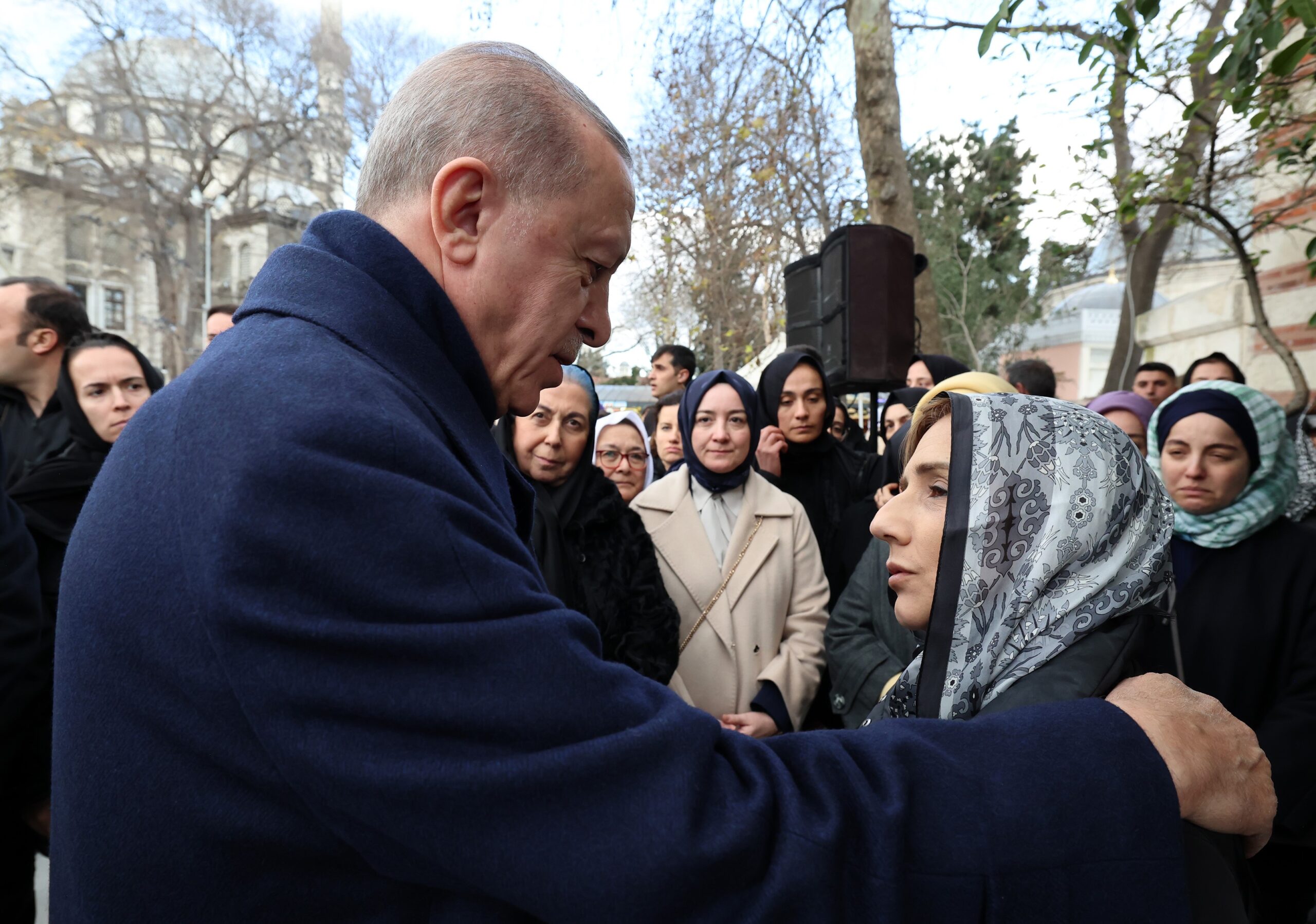 Cumhurbaşkanı Recep Tayyip Erdoğan, 79 yaşında hayatını kaybeden yazar Alev Alatlı’nın Eyüpsultan’da