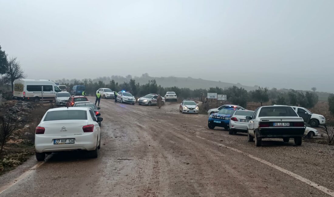Hatay’dan havalandıktan sonra Gaziantep’in Nurdağı ilçesi kırsalında kaza kırıma uğrayan polis