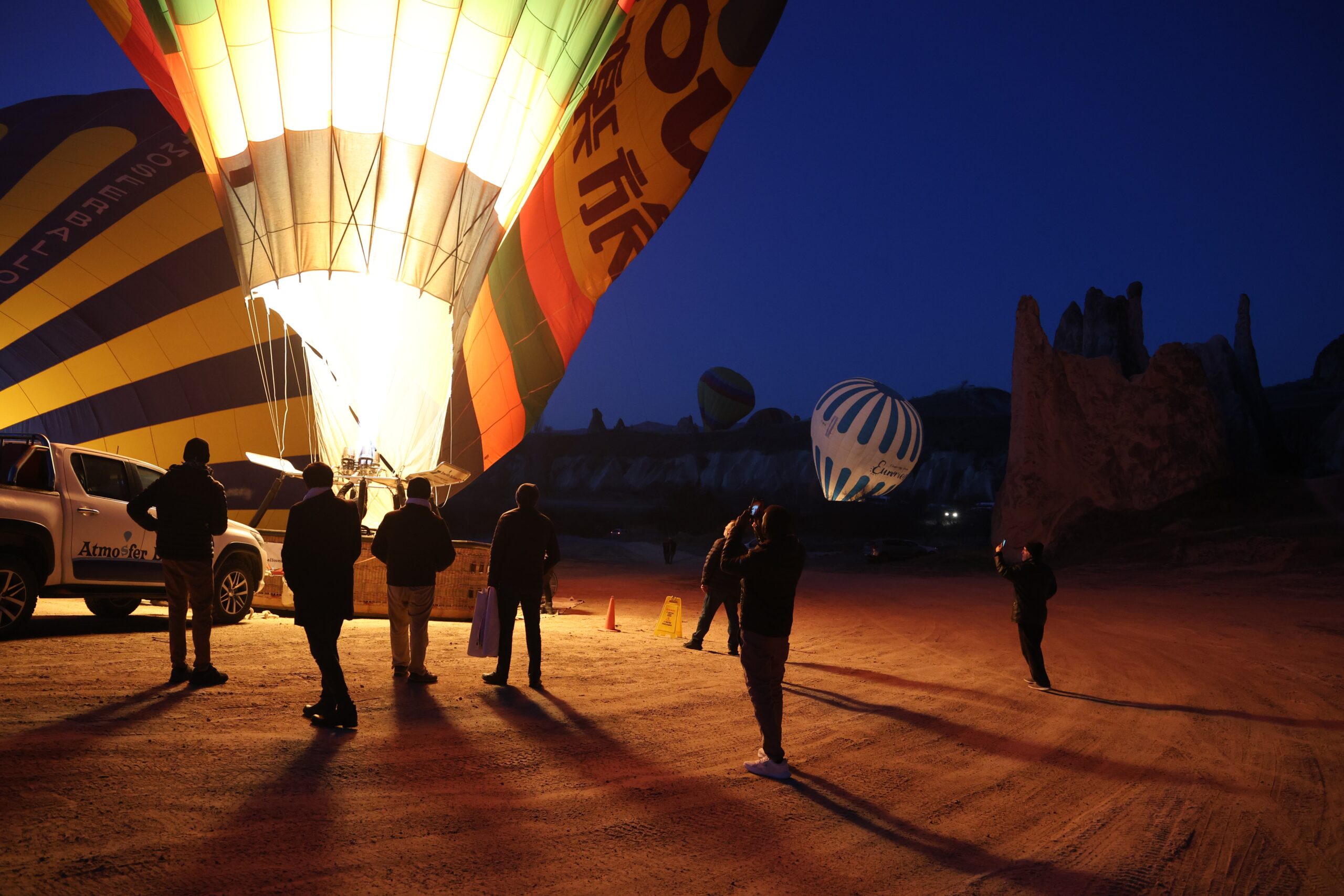 Kapadokya’da sıcak hava balonları ‘Gazze’de ateşkes’, ‘Savaşa Hayır’ pankartları ile