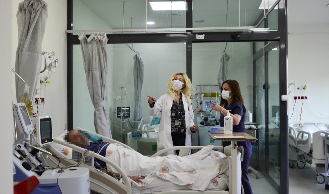 Mersin’de kanser hastası kadın Ayşe Demirci, Mersin Üniversitesi (MEÜ) Onkoloji