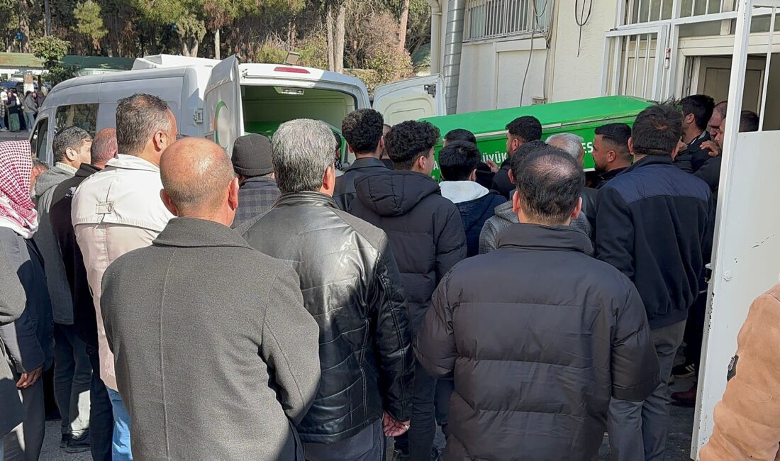 Gaziantep’te hayvancılık yapan 46 yaşındaki Mehmet Koçyiğit, çiftliğinde birinci kattan