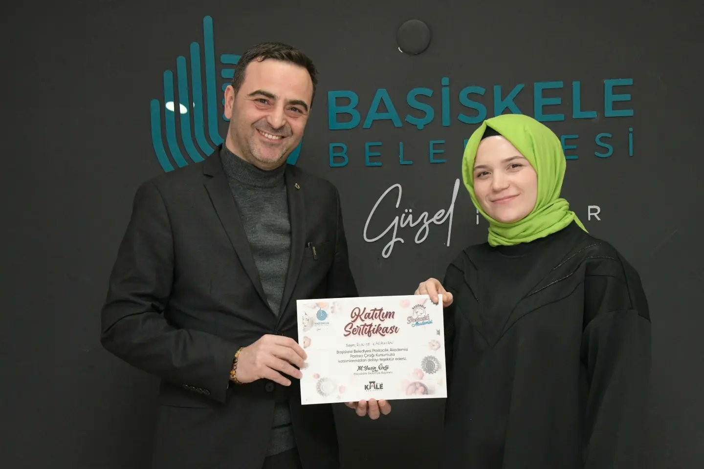 Baş iskele Belediyesi’nin hizmette açtığı Pastacılık Akademisi’nde eğitimlerini başarıyla tamamlayan