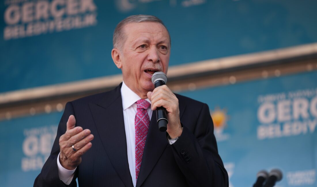 Cumhuriyet Halk Partisi (CHP) Genel Başkanı Özgür Özel’e memleketi Manisa’dan