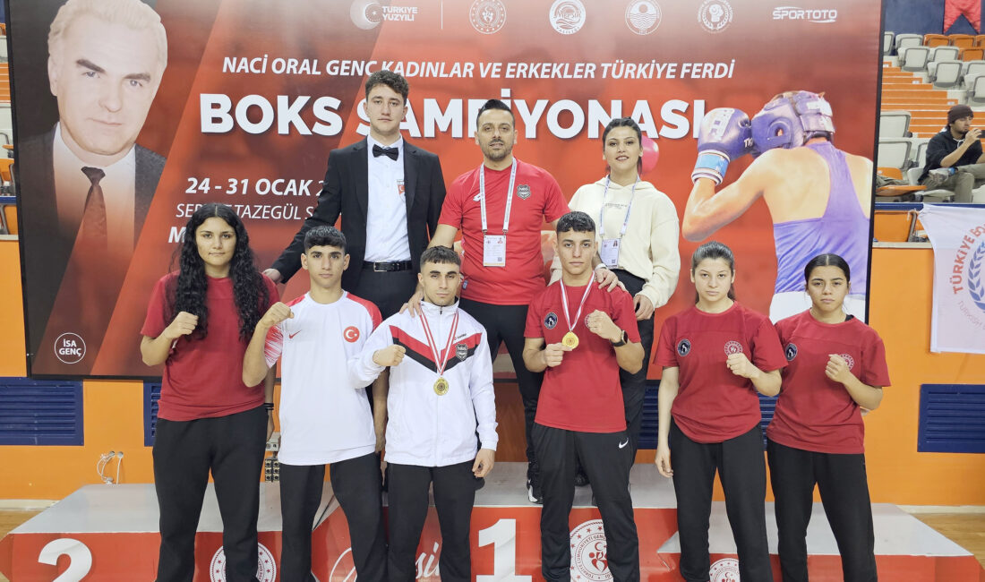 Mersin’de düzenlenen Naci Oral Genç Erkekler ve Kadınlar Türkiye Ferdi
