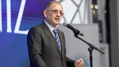Çevre, Şehircilik ve İklim Değişikliği Bakanı Mehmet Özhaseki, sanayici ve