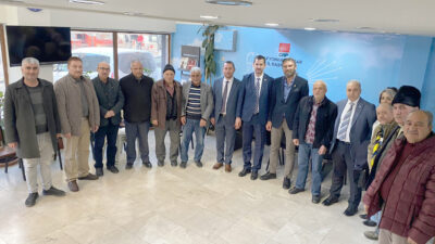 Afyonkarahisar’da esnafları ziyaret eden İYİ Parti Afyonkarahisar Belediye Başkan Adayı