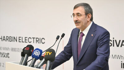   Cumhurbaşkanı Yardımcısı Yılmaz, “Bir taraftan kendi doğal gazımızı, petrolümüzü