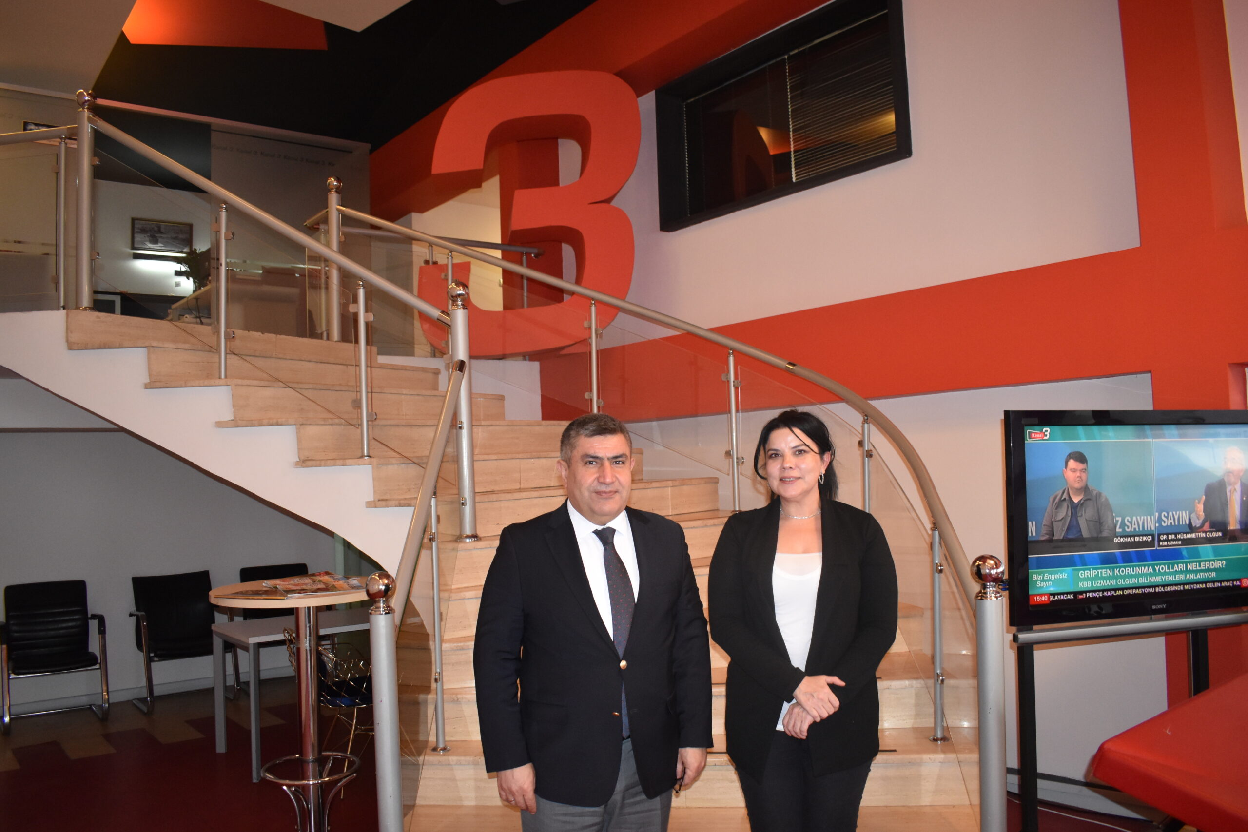 Afyonkarahisar İl Emniyet Müdürü Mahmut Ay, Megabirlik’i ziyaret etti. Geçen
