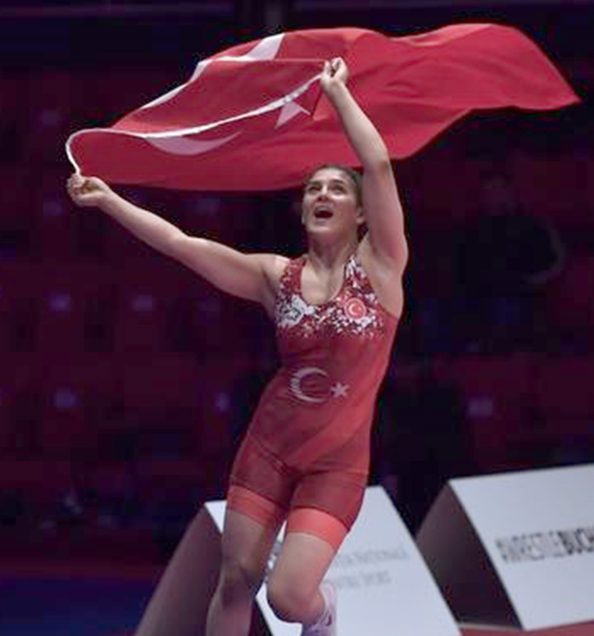     Romanya’da düzenlenen Avrupa Güreş Şampiyonası’nda milli sporcu Nesrin