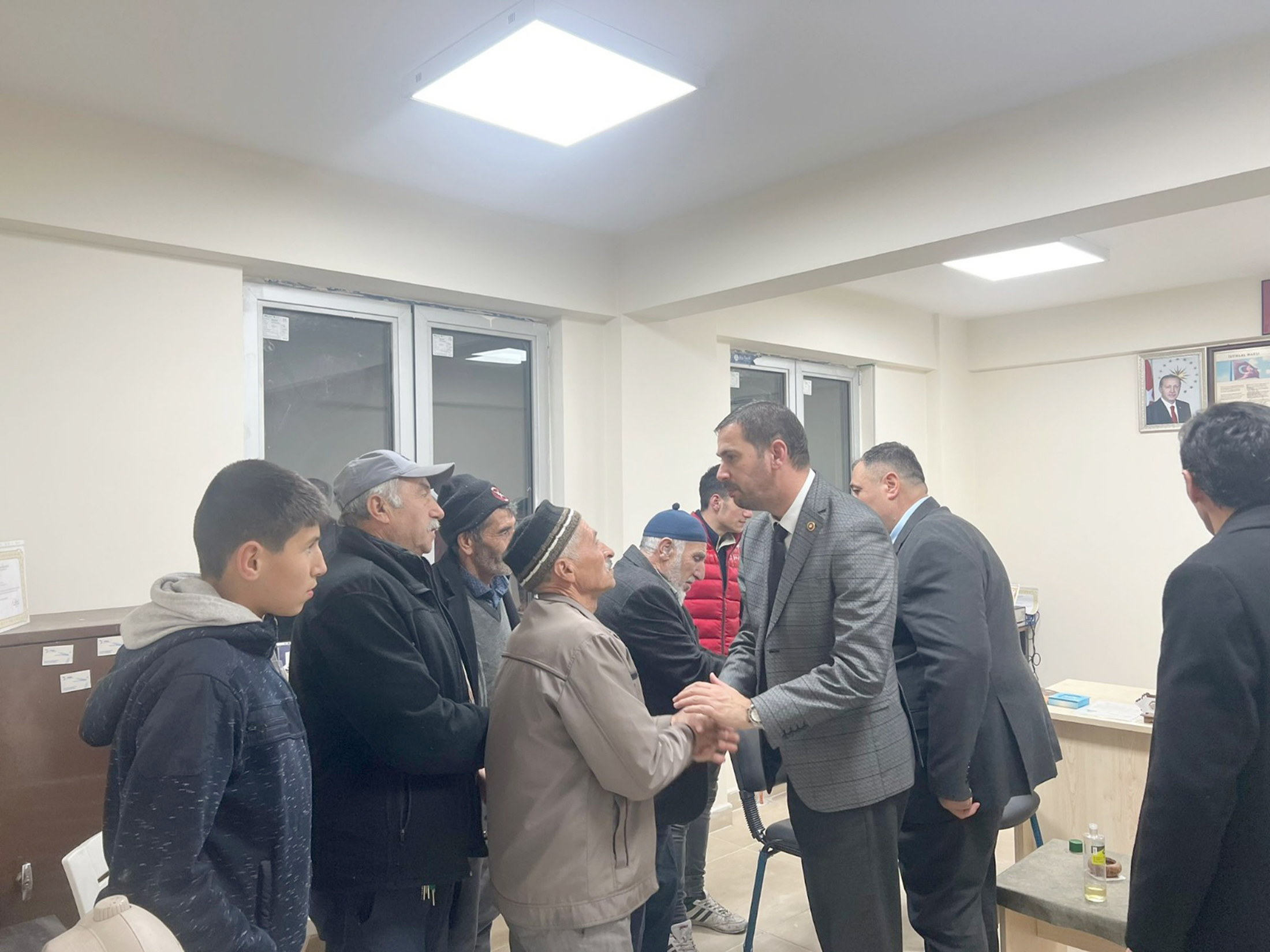 Seçim çalışmaları kapsamında Afyonkarahisar’da ziyaretlerini sürdüren İYİ Parti Afyonkarahisar Belediye