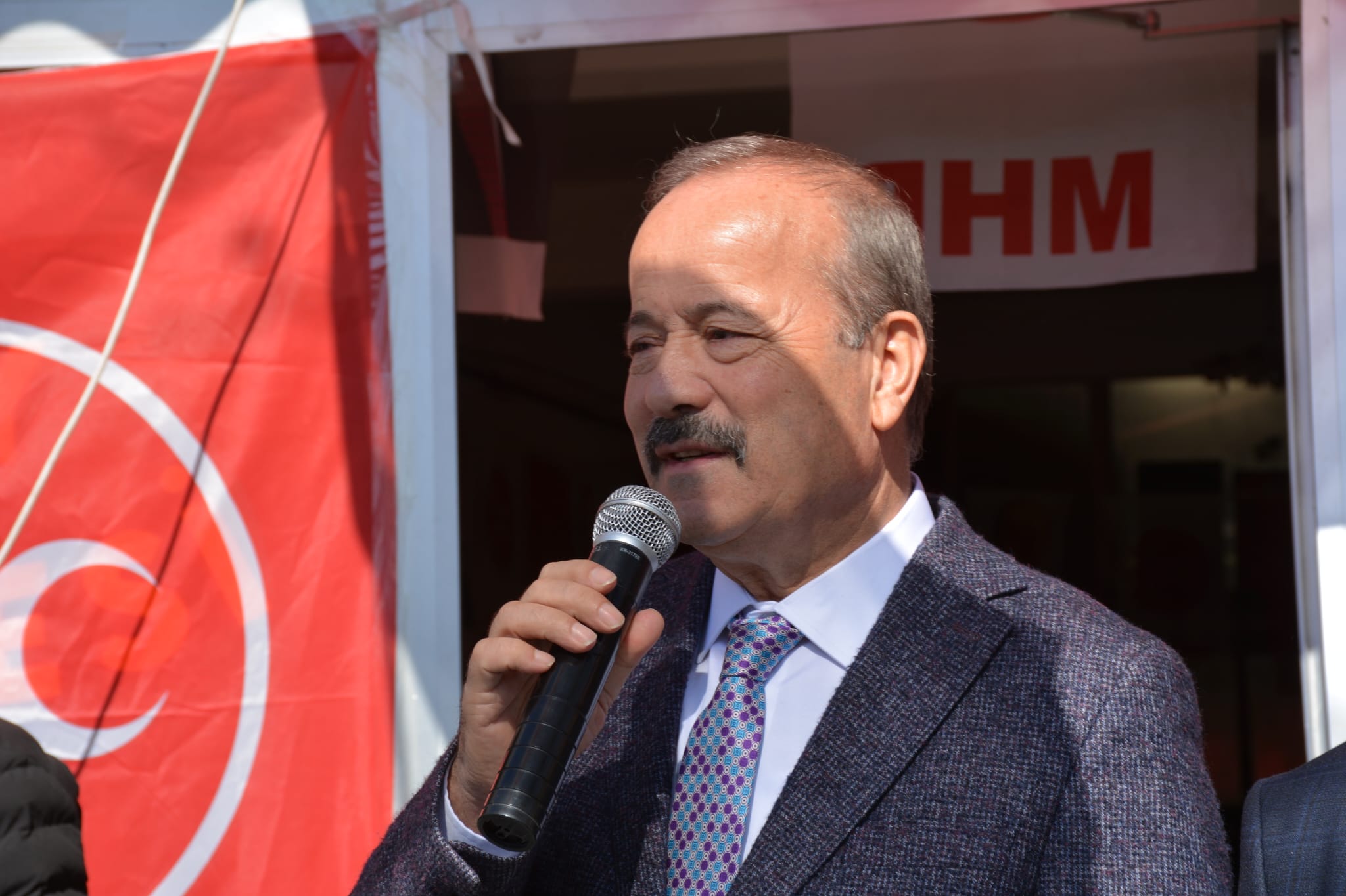 Afyonkarahisar’ın ilçelerinde ve beldelerin SKM açılışlarına katılan MHP Afyonkarahisar Milletvekili