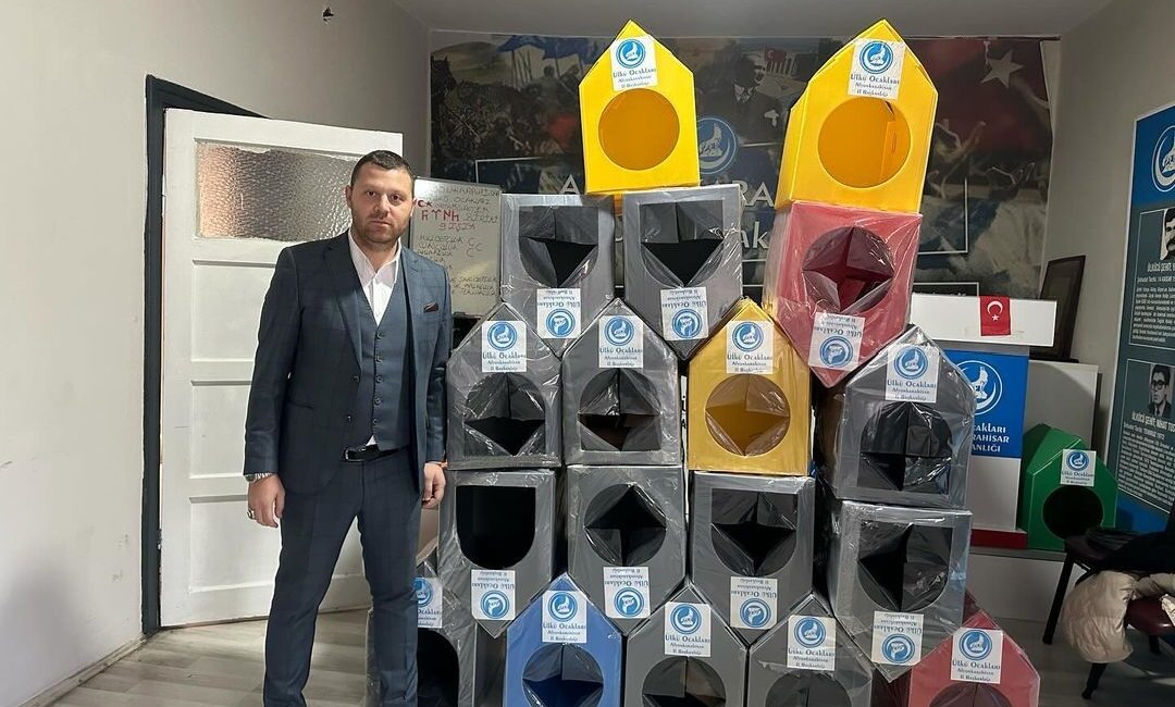 Ülkü Ocakları Afyonkarahisar İl Başkanlığı tarafından sokak hayvanları için temin