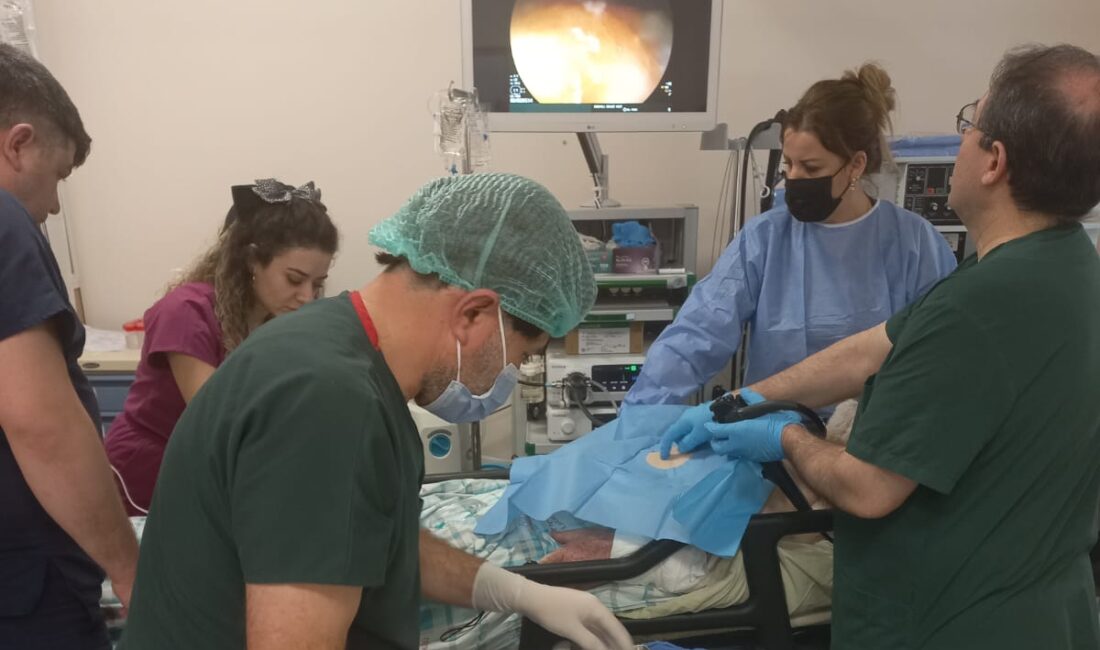 Sandıklı Devlet Hastanesi’nde ilk defa bir hastaya PEG uygulaması yapıldı.