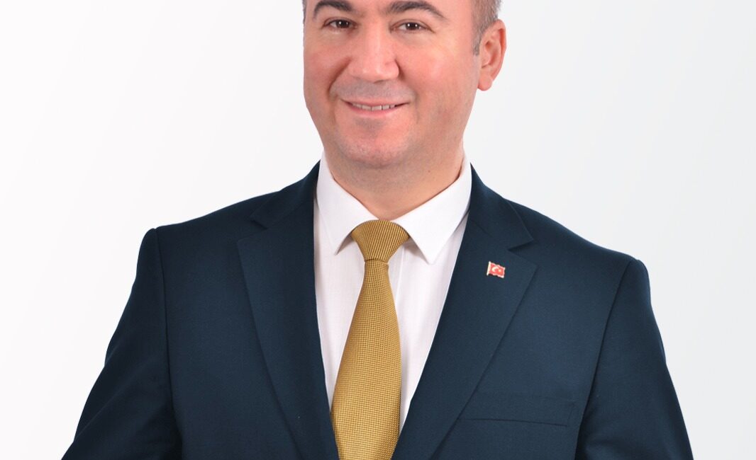   AK Parti Afyonkarahisar Belediye Başkan Adayı Hüseyin Ceylan Uluçay
