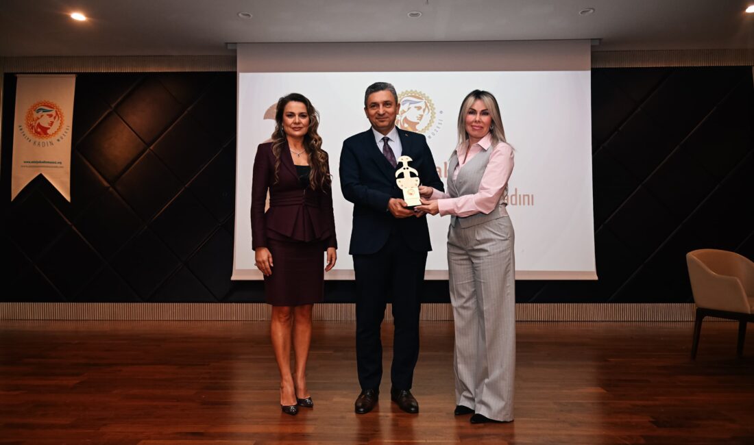Akdeniz Üniversitesi Rektörü Prof. Dr. Özlenen Özkan’a Antalya Tanıtım Vakfı