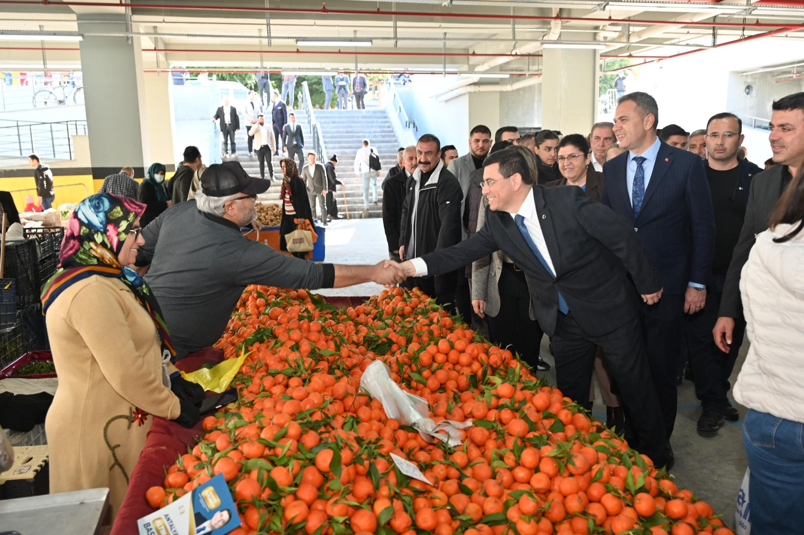Cumhur İttifakı’nın Antalya Büyükşehir Belediye Başkan adayı Hakan Tütüncü, Alanya