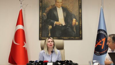 Akdeniz Üniversitesi’nde Dünya Kanser Günü dolayısıyla düzenlenen toplantıda konuşan Rektör