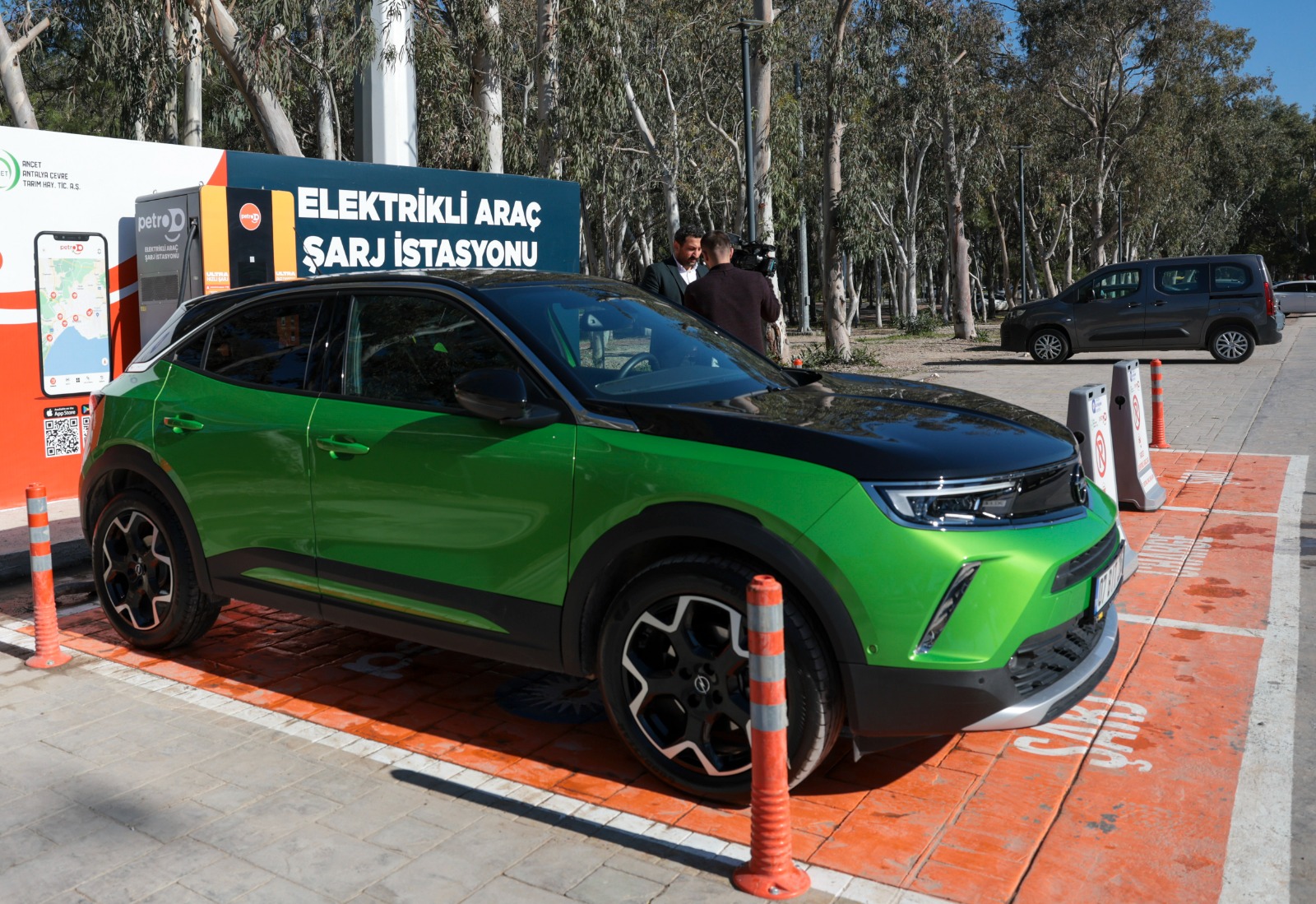 Antalya Büyükşehir Belediyesi, son yıllarda artan elektrikli araç kullanımı ile