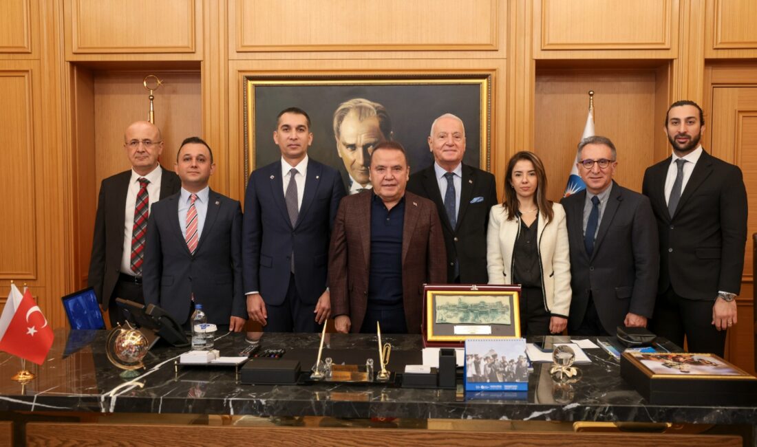 Başkan Böcek: ANSİAD şehrimizin önemli bir değeri   Antalya Büyükşehir