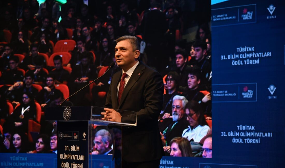 Sanayi ve Teknoloji Bakanı Mehmet Fatih Kacır, Akdeniz Üniversitesi’nde gerçekleştirilen