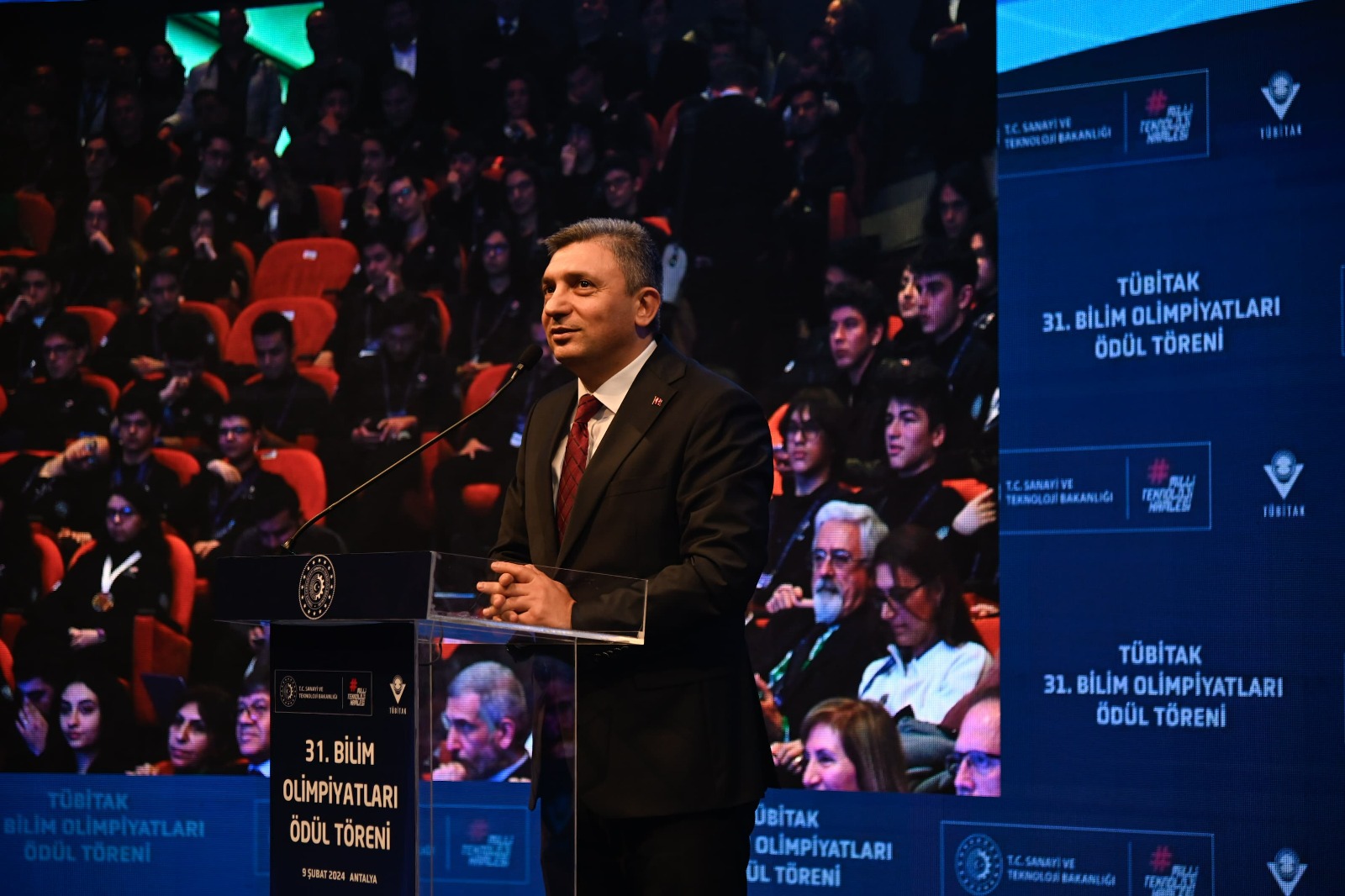 Sanayi ve Teknoloji Bakanı Mehmet Fatih Kacır, Akdeniz Üniversitesi’nde gerçekleştirilen