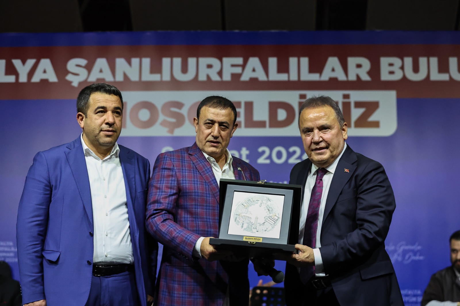 Antalya Şanlıurfalılar Buluşması’na katılan Büyükşehir Belediye Başkanı Muhittin Böcek,  “5